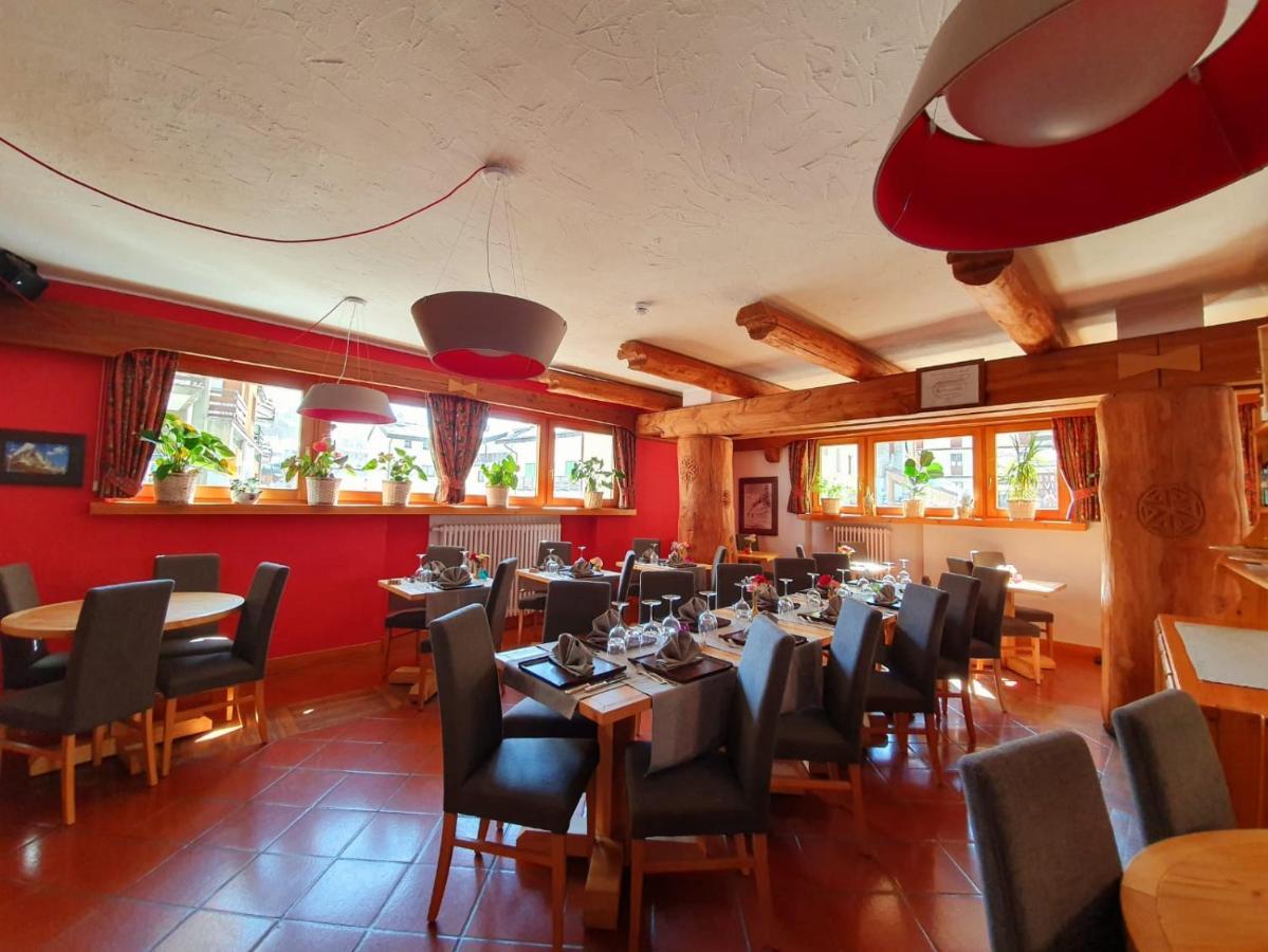 Hotel Lyskamm Breuil-Cervinia Exteriör bild
