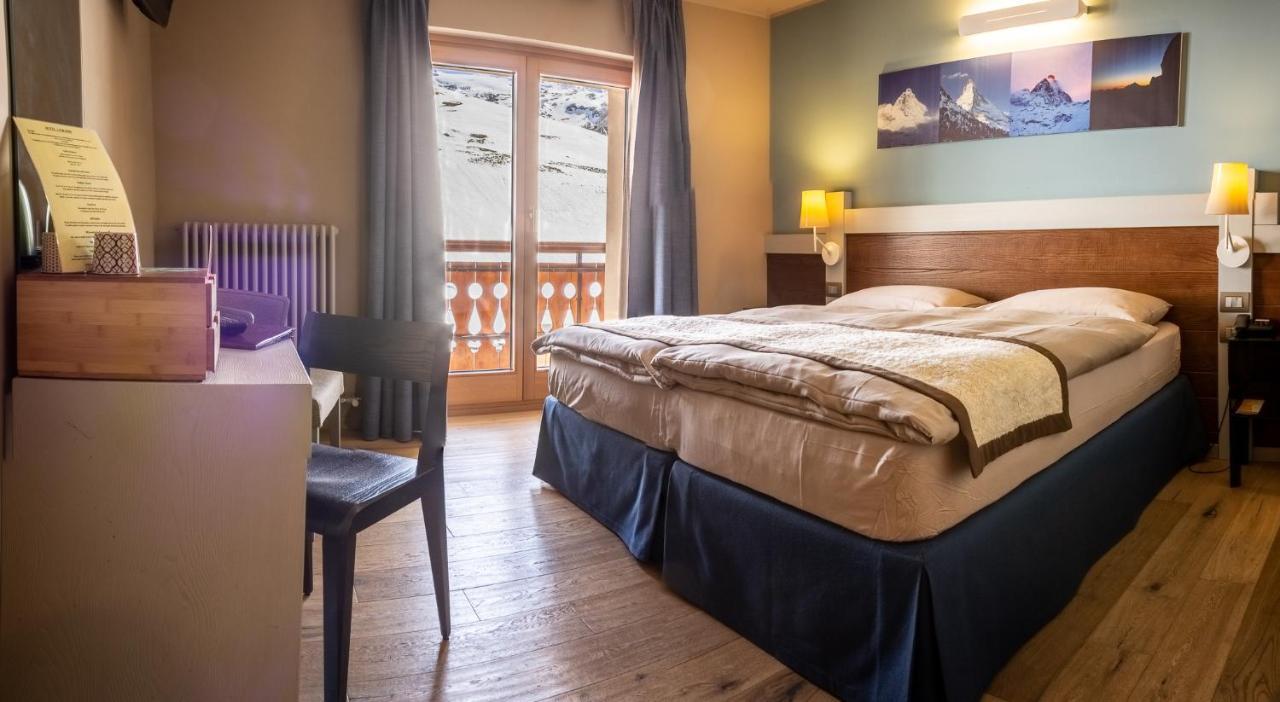 Hotel Lyskamm Breuil-Cervinia Exteriör bild