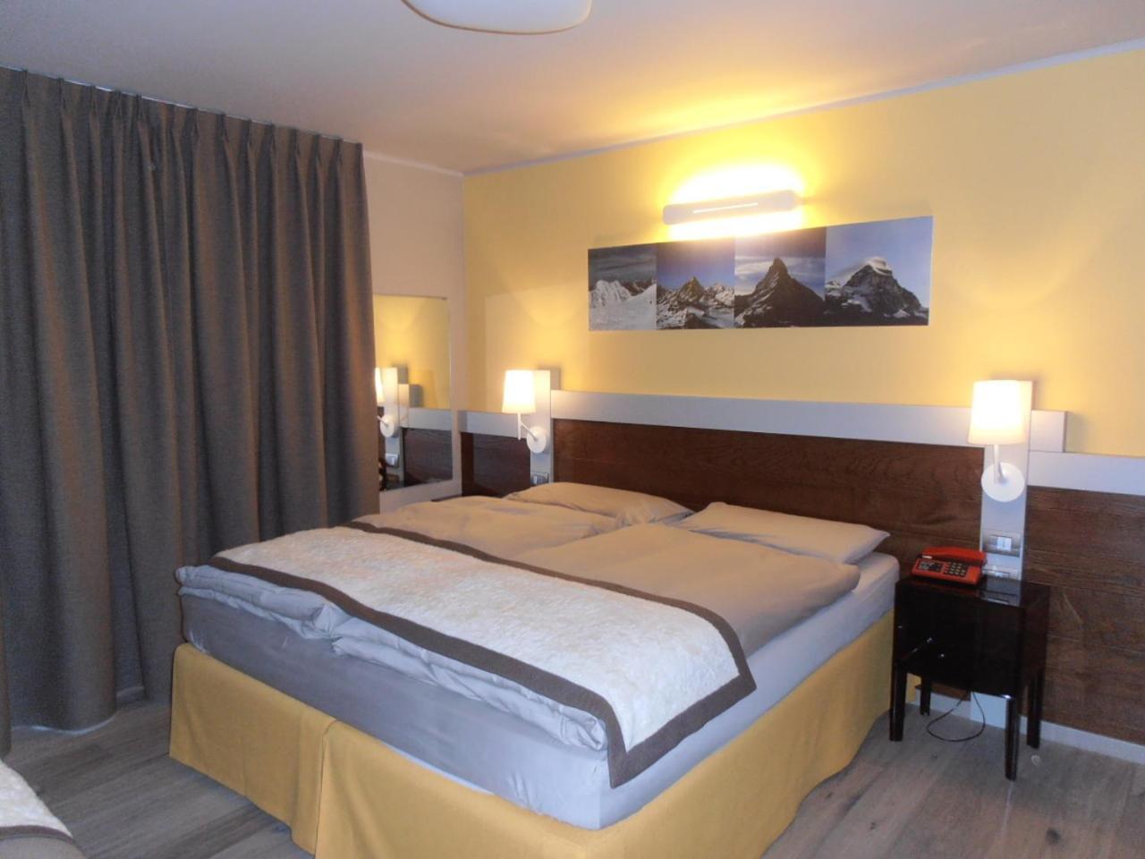 Hotel Lyskamm Breuil-Cervinia Exteriör bild