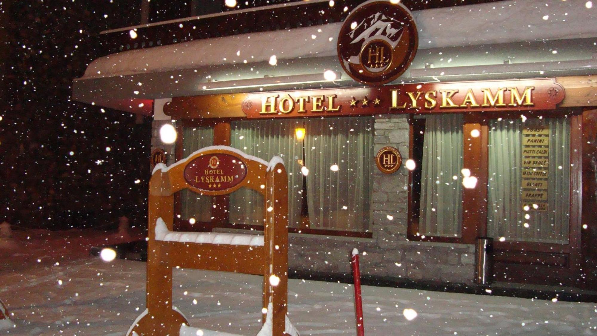Hotel Lyskamm Breuil-Cervinia Exteriör bild