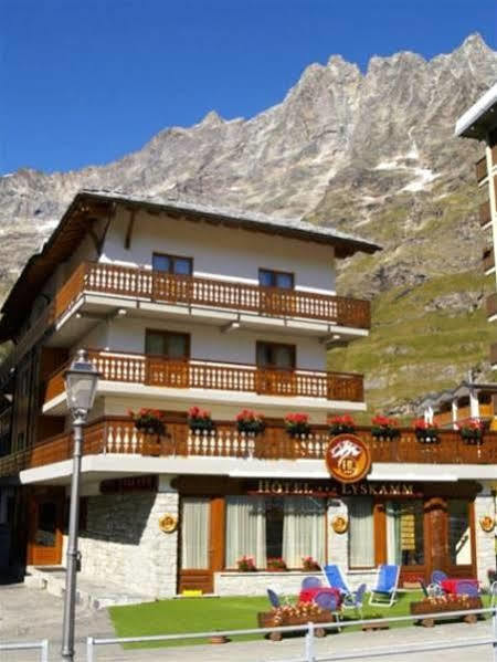 Hotel Lyskamm Breuil-Cervinia Exteriör bild