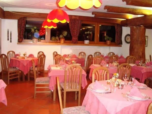 Hotel Lyskamm Breuil-Cervinia Exteriör bild